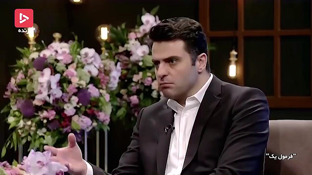 علی ضیا: چرا دوست دارید طرفدار...