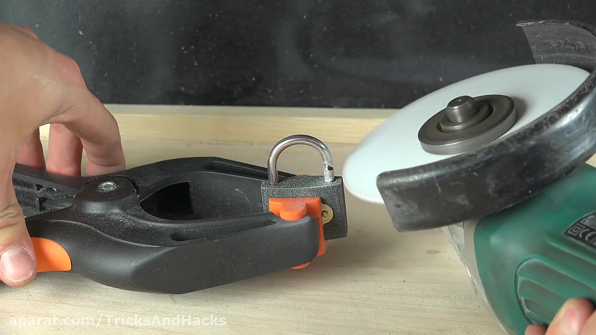 ترفند بسیار جالب و دیدنی !