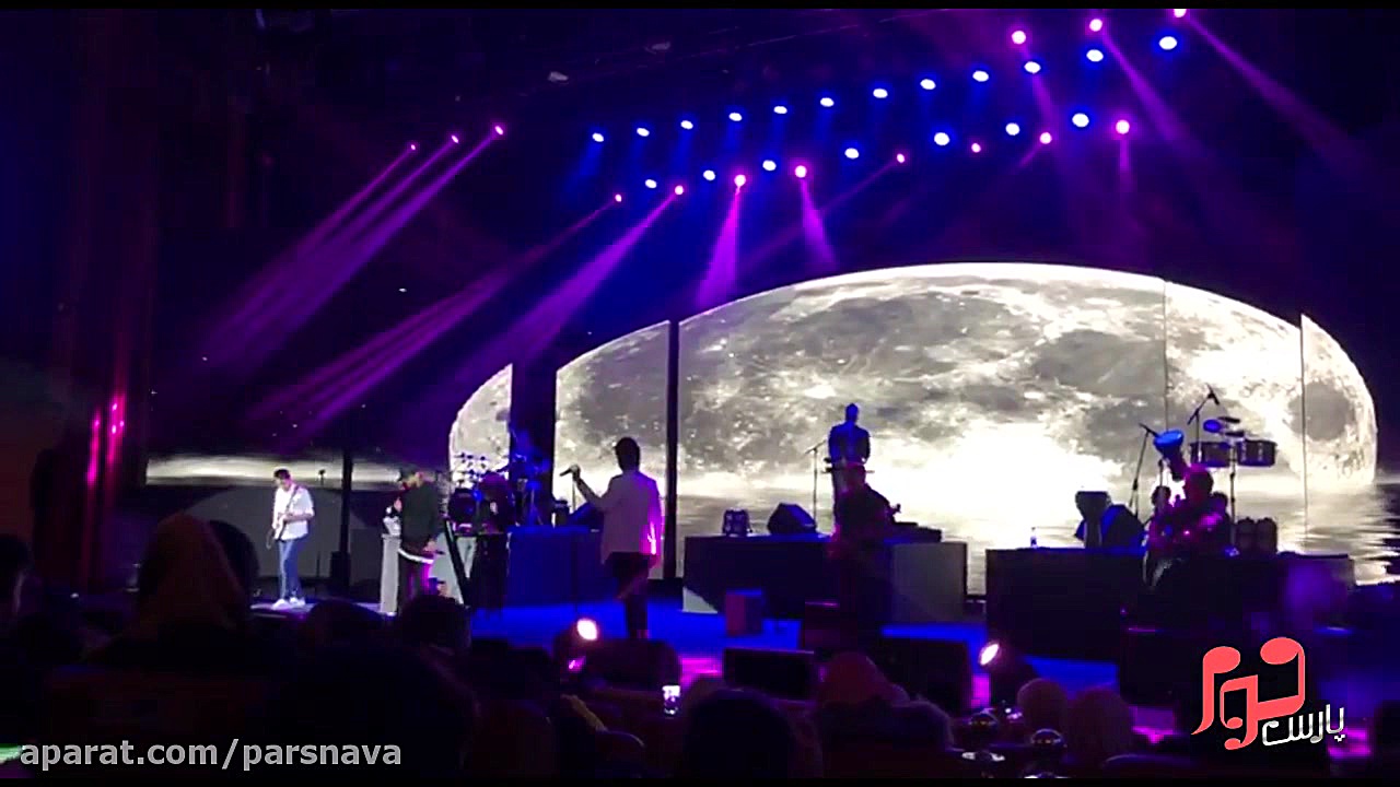ماکان بند  حس عجیب  اجرای جشنو...