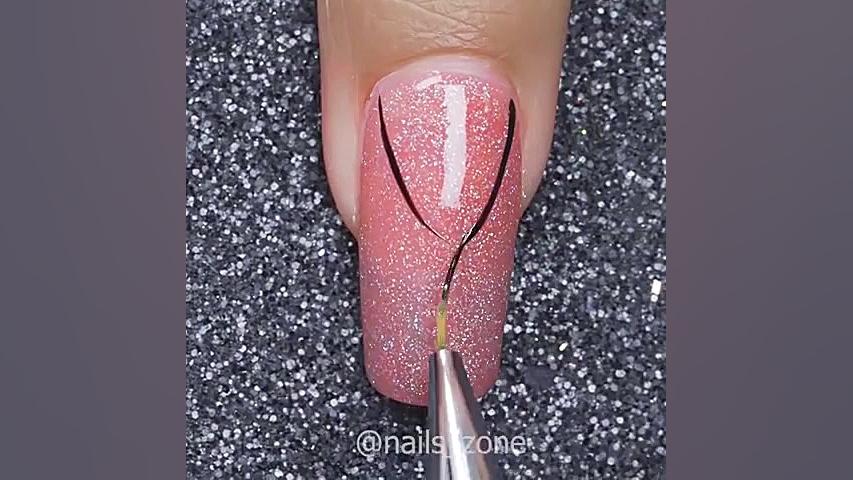 آموزش دیزاین و طراحی ناخن