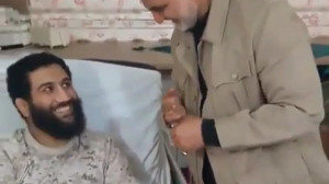 سردار سلیمانی و عیادت جانباز ا...