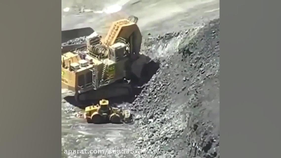 پدر و بچه بولدوزر