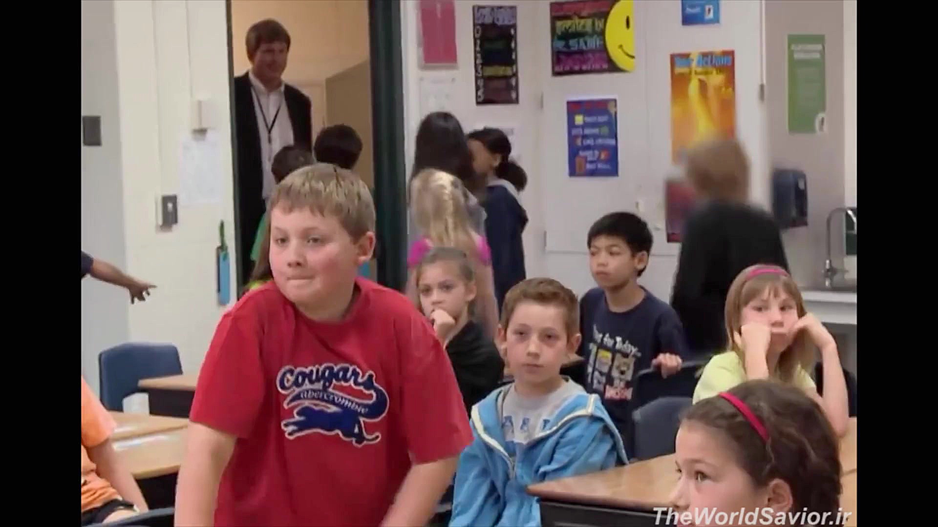 یه خانم معلم با دوتا کله !!!!!...