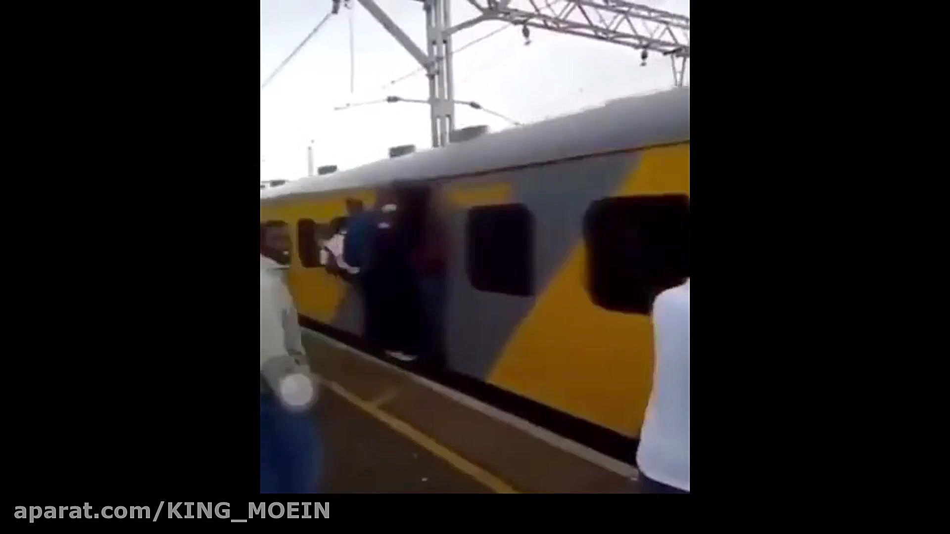 سعی کن که نخندی!! xD