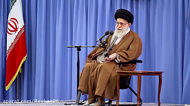 سازش با آمریکا مشکلات کشور را به‌هیچ‌وجه حل نمیکند