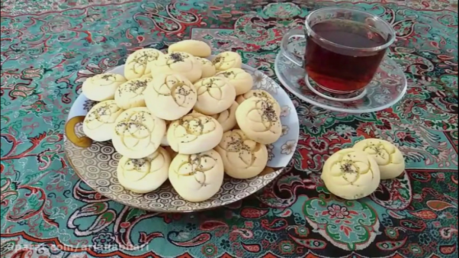 طرز تهیه شیرینی برنجی مخصوص عی...