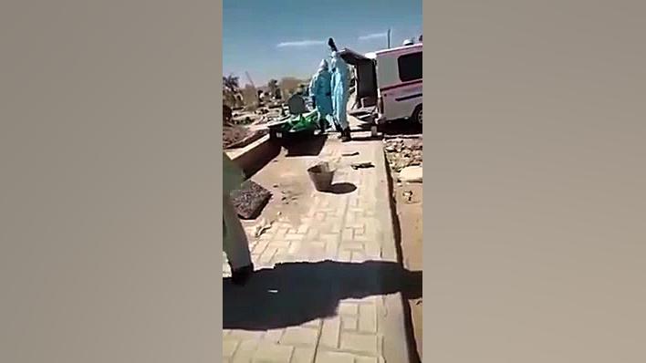 خاکسپاری جانباختگان در اثر بیم...