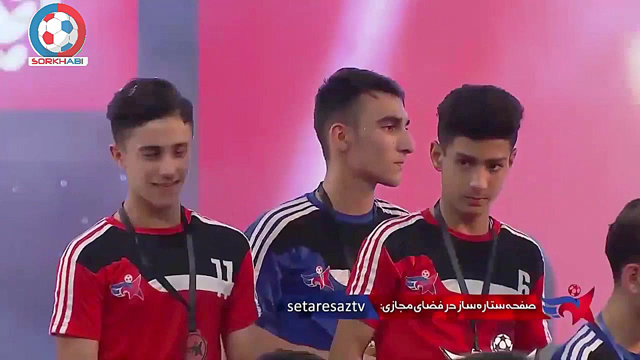 کنایه علی پروین به هزینه میلیا...