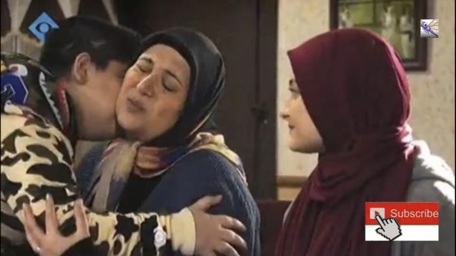 بوسه جنجالی بهروز بر گونه هما...