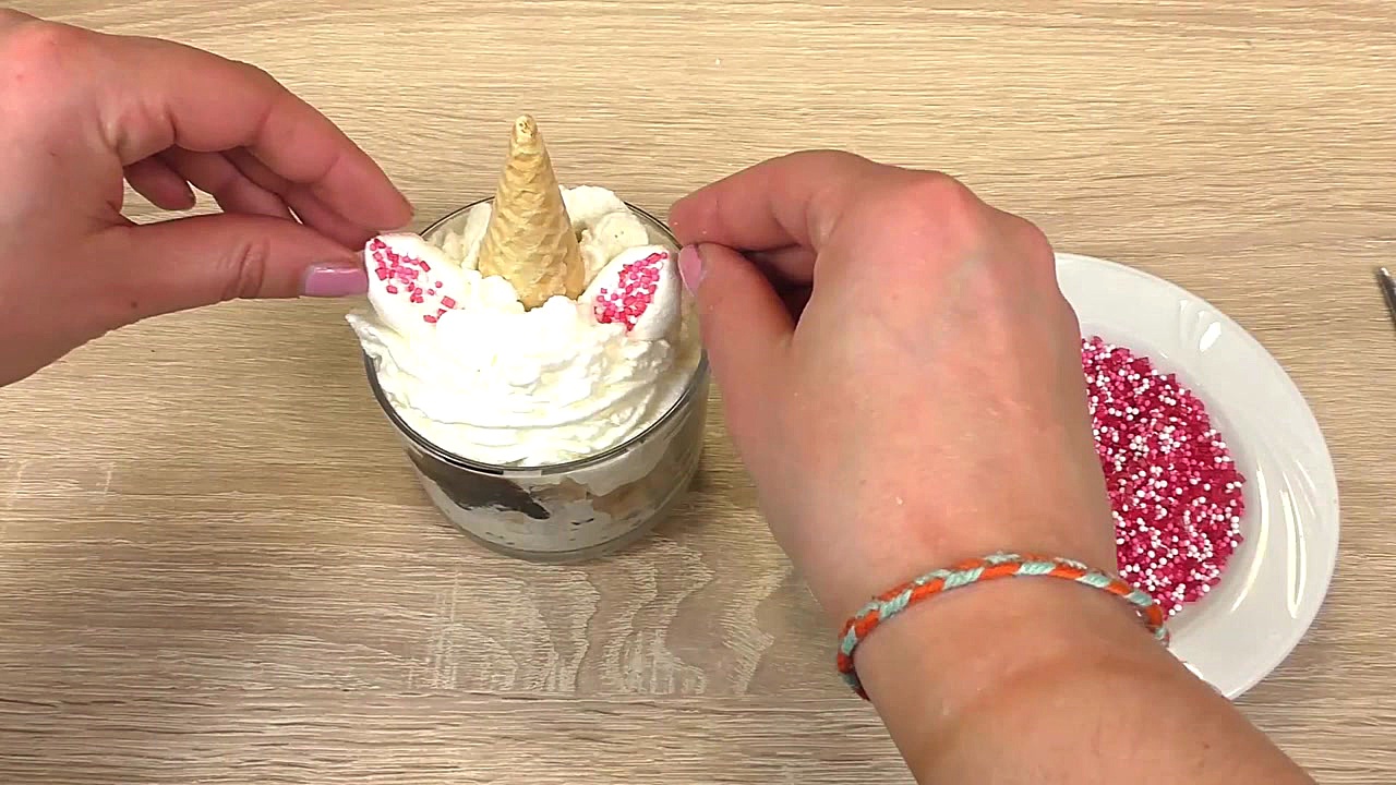 بستنی اسب تک شاخ!