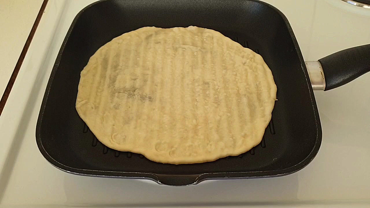 تهیه نان لواش خانگی، آسان و خو...