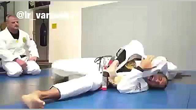 مربی جوجیتسو