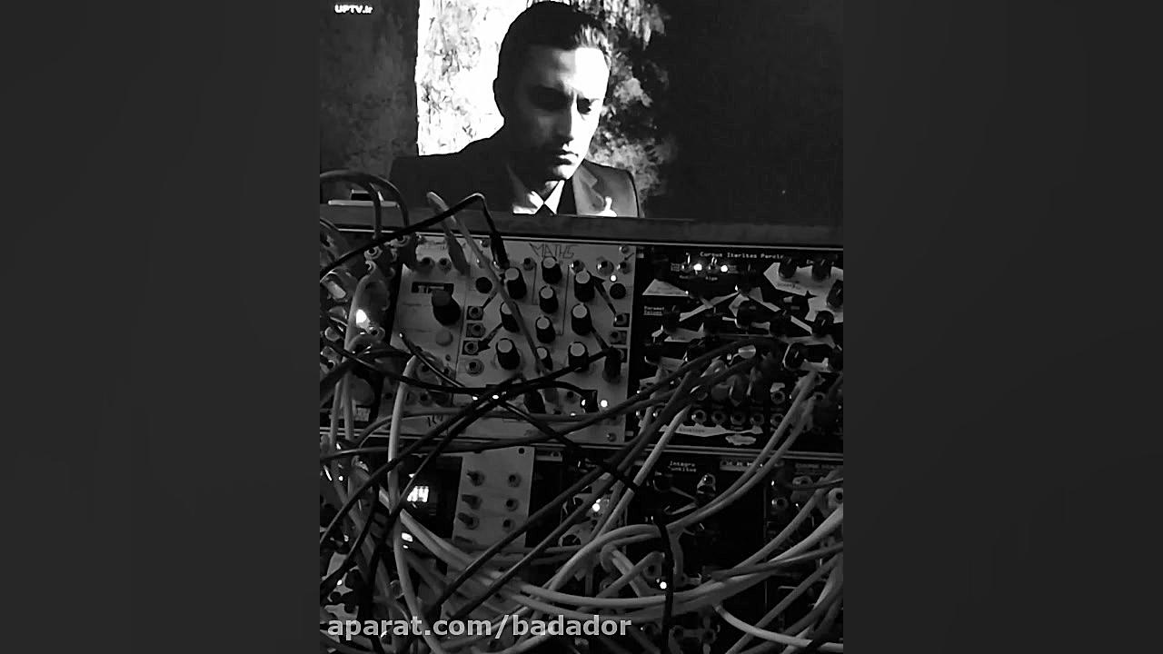 اژدها وارد میشود  مانی حقیقی (...