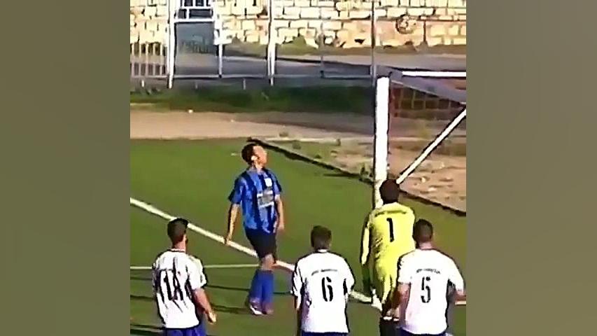 جایزه بدترین مهاجم تاریخ هم تع...