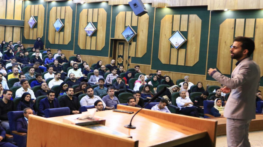 صفر تا صد ثروتمند شدن با آراد