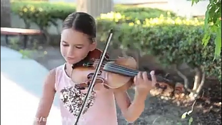 اجرای دسپاسیتو با ویولن توسط ک...