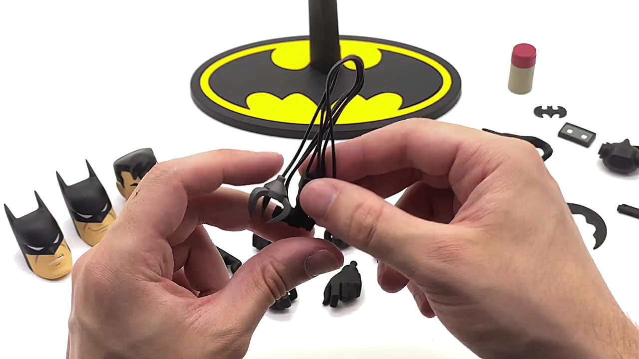 آنباکسینگ اکشن فیگور بتمن Batm...