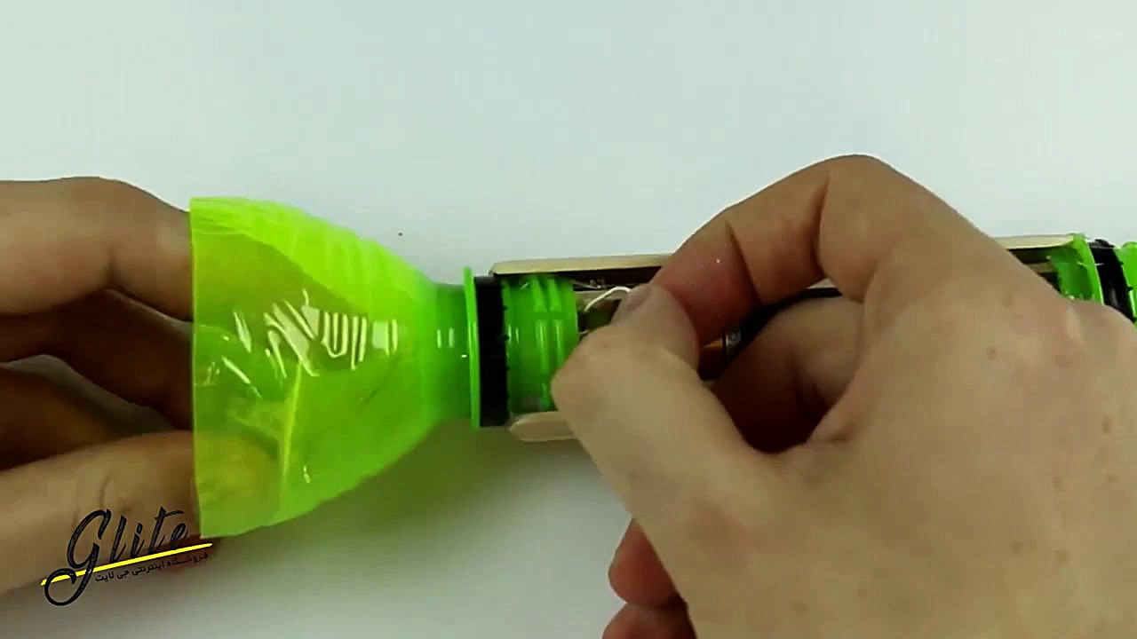 آموزش ساخت چراغ قوه با بطری آب