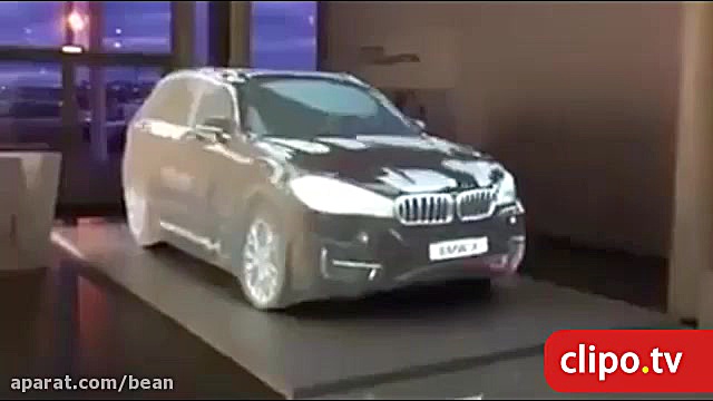 رقص نور و رنگ بر روی خودروی بی...