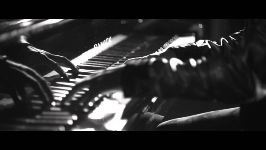 & 039;Danger (Mo Blue Mix) ft....