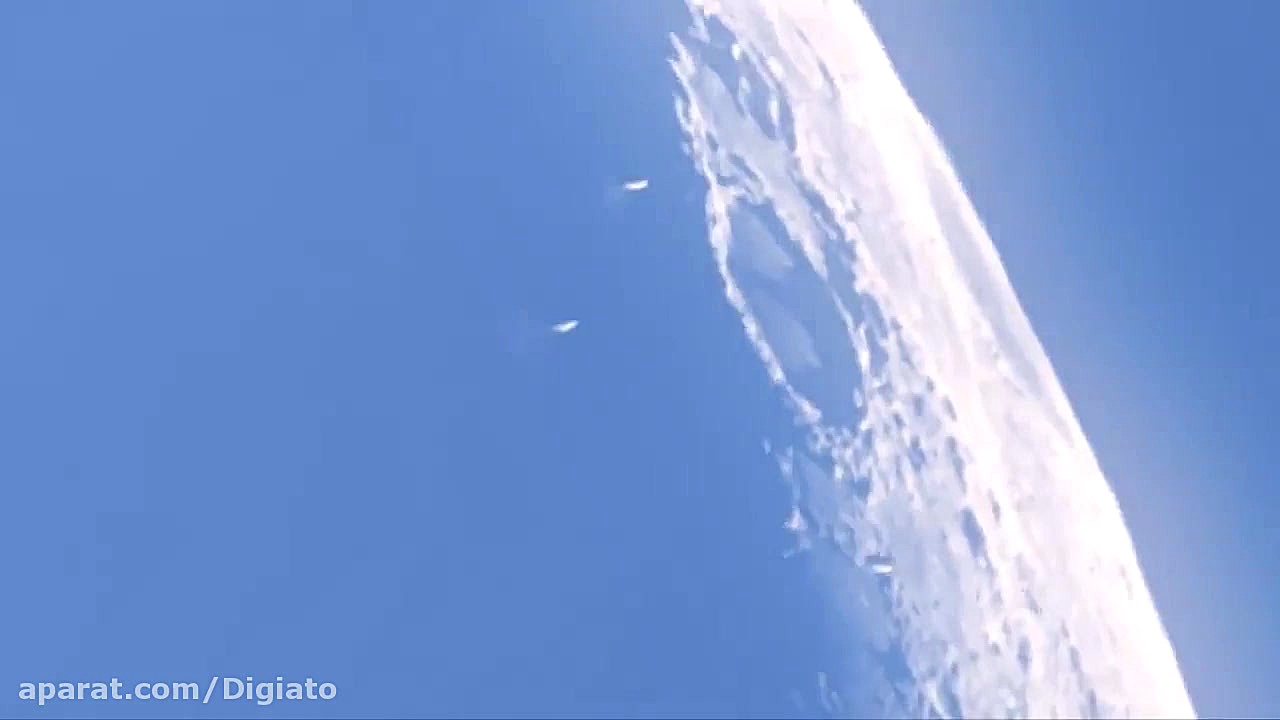 3 جسم غول‌پیکر بر فراز ماه