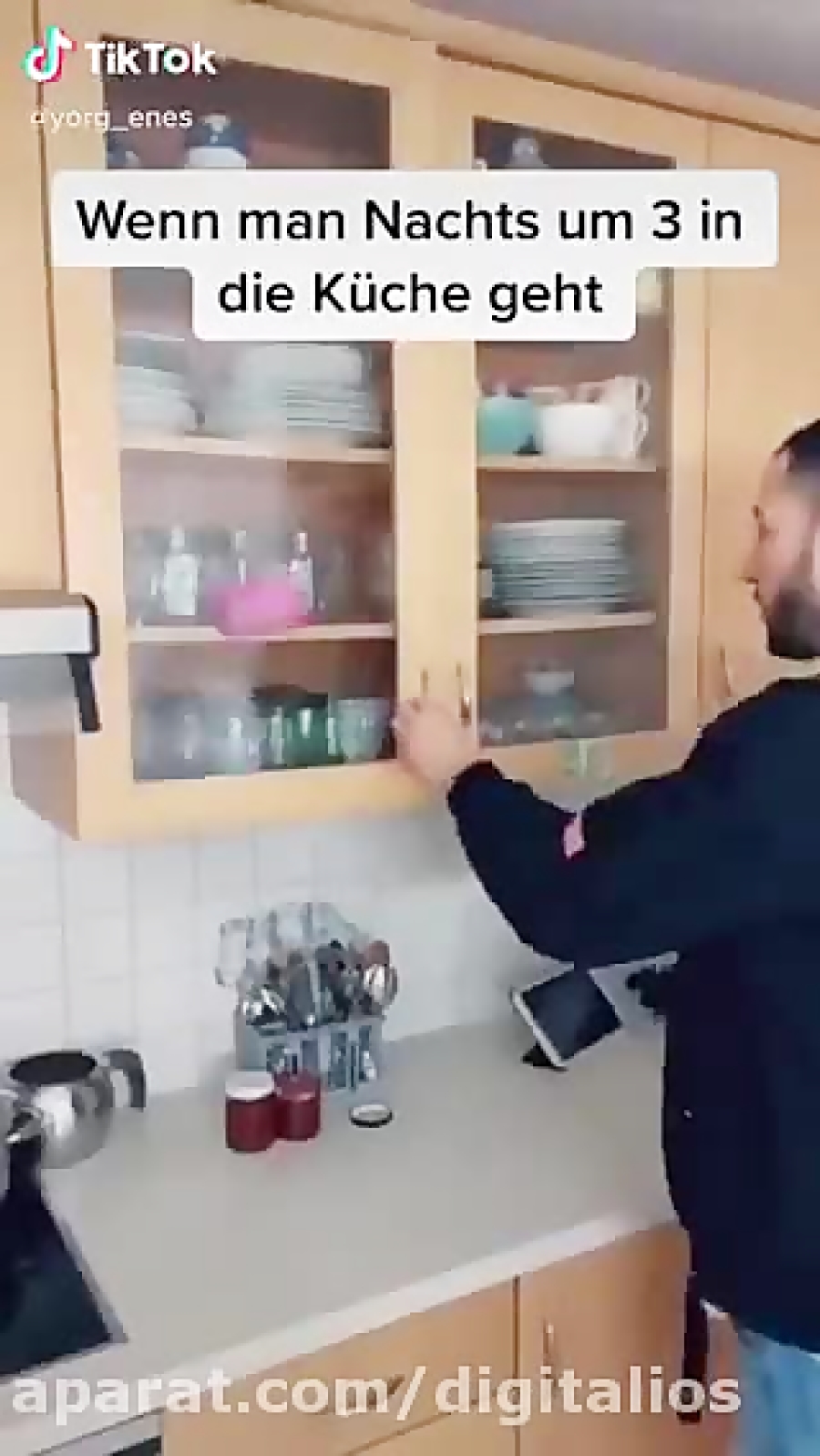 وقتی نصفه شب میری آشپزخونه نمی...