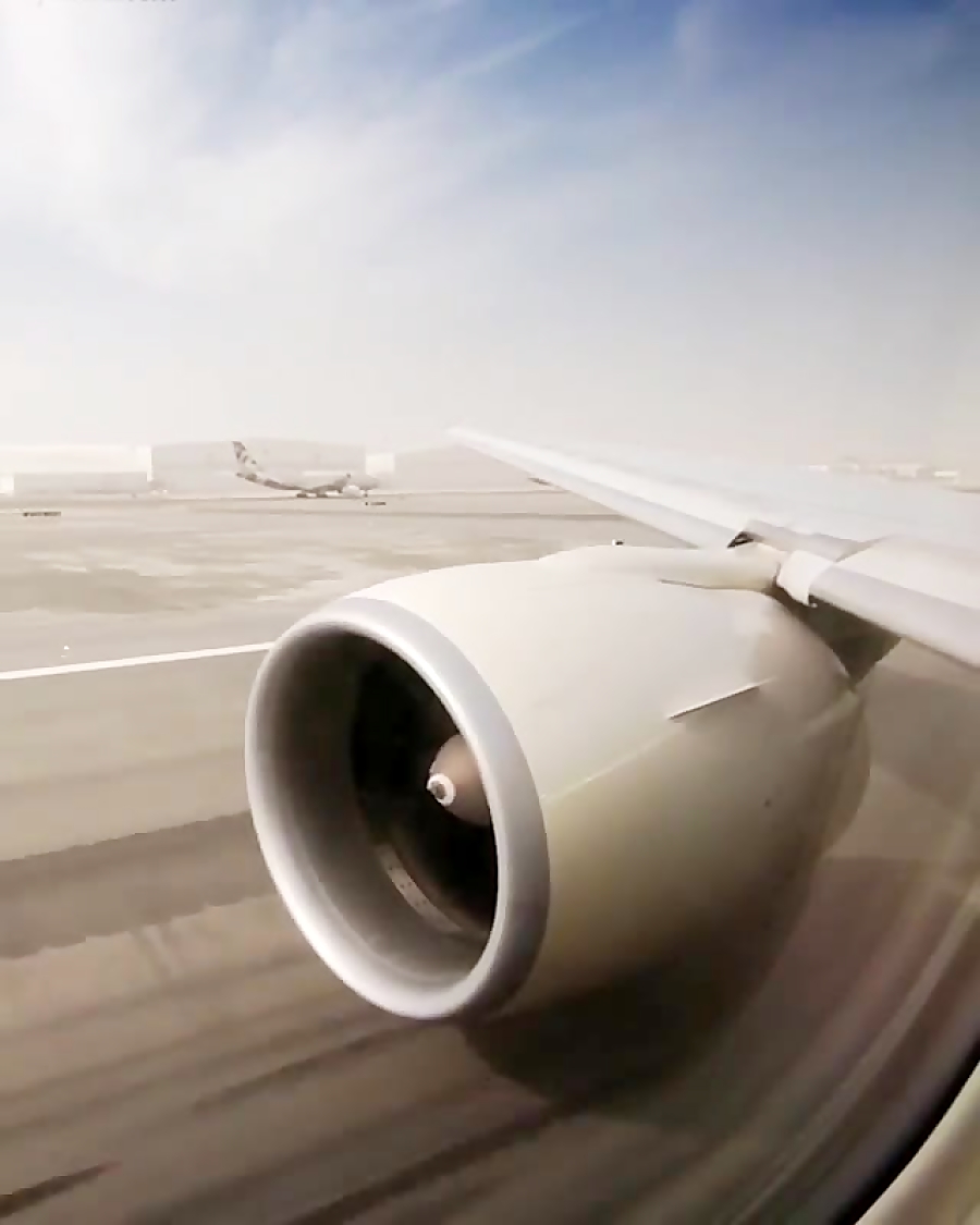 تیک اف هواپیمای 777 اتحاد از ف...