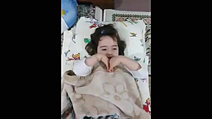 شعر خوانی دختر بچه