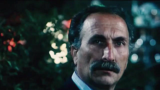 شرق آدینه با صدای محمد معتمدی