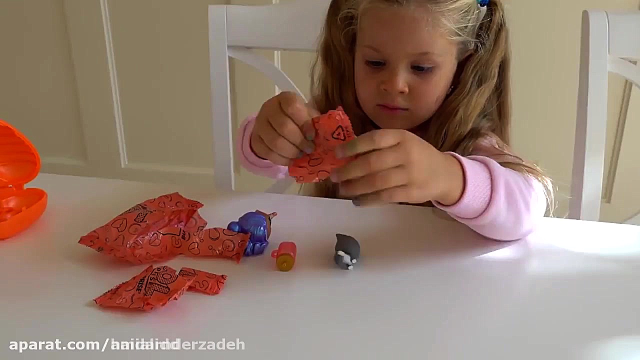 دیانا و روما... بازی لب ساحل