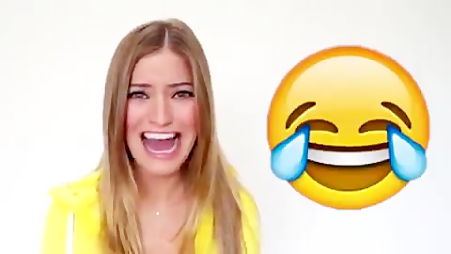 ادا دراوردن شکلک ها