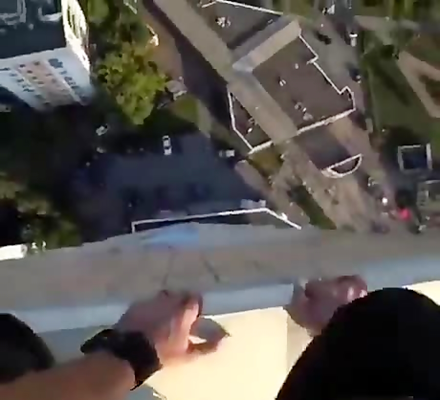 پارکورکار روسی که ویدئوی زنده...