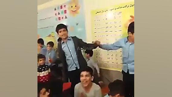 یک روز بسیار معمولی تو مدارس ب...