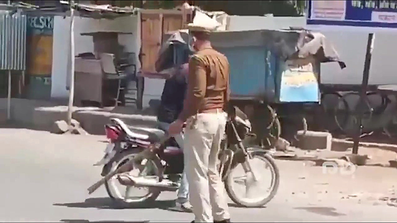 تنبیه بدنی با چماق برای جلوگیر...