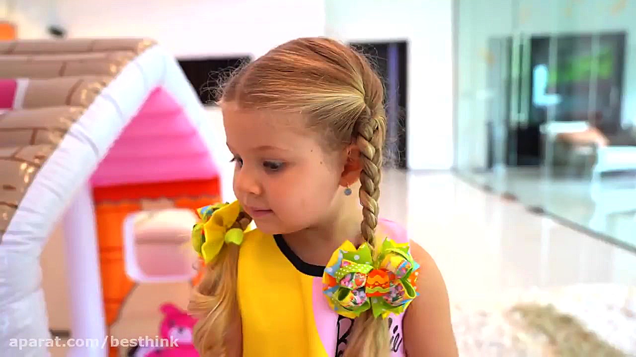 دیانا و روما این قسمت ، Play w...