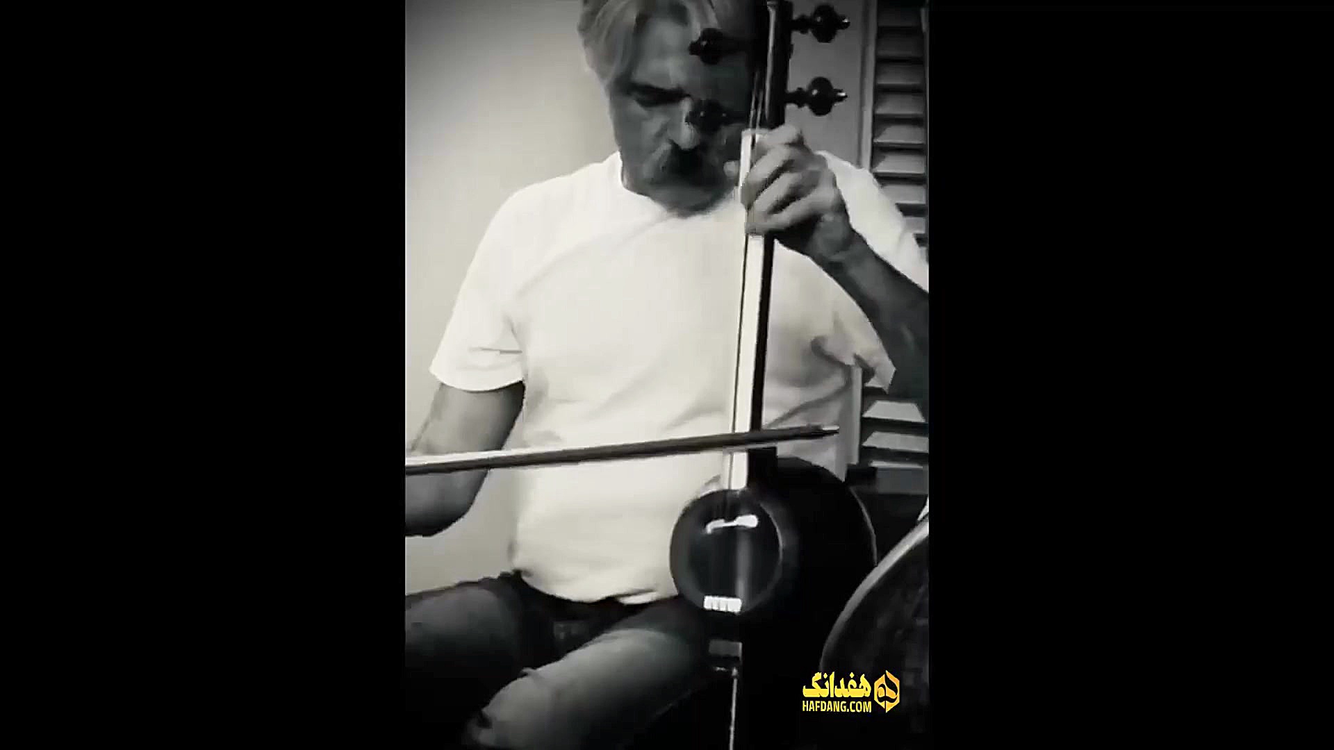 کمانچه‌نوازیِ کیهان کلهر از تو...