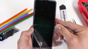 کالبدشکافی گلکسی زد فلیپ