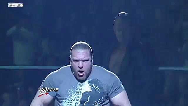 چلنج کردن آندرتیکر توسط تریپل...