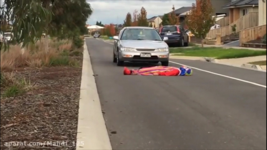 دوربین مخفی دلقک داعشی وار