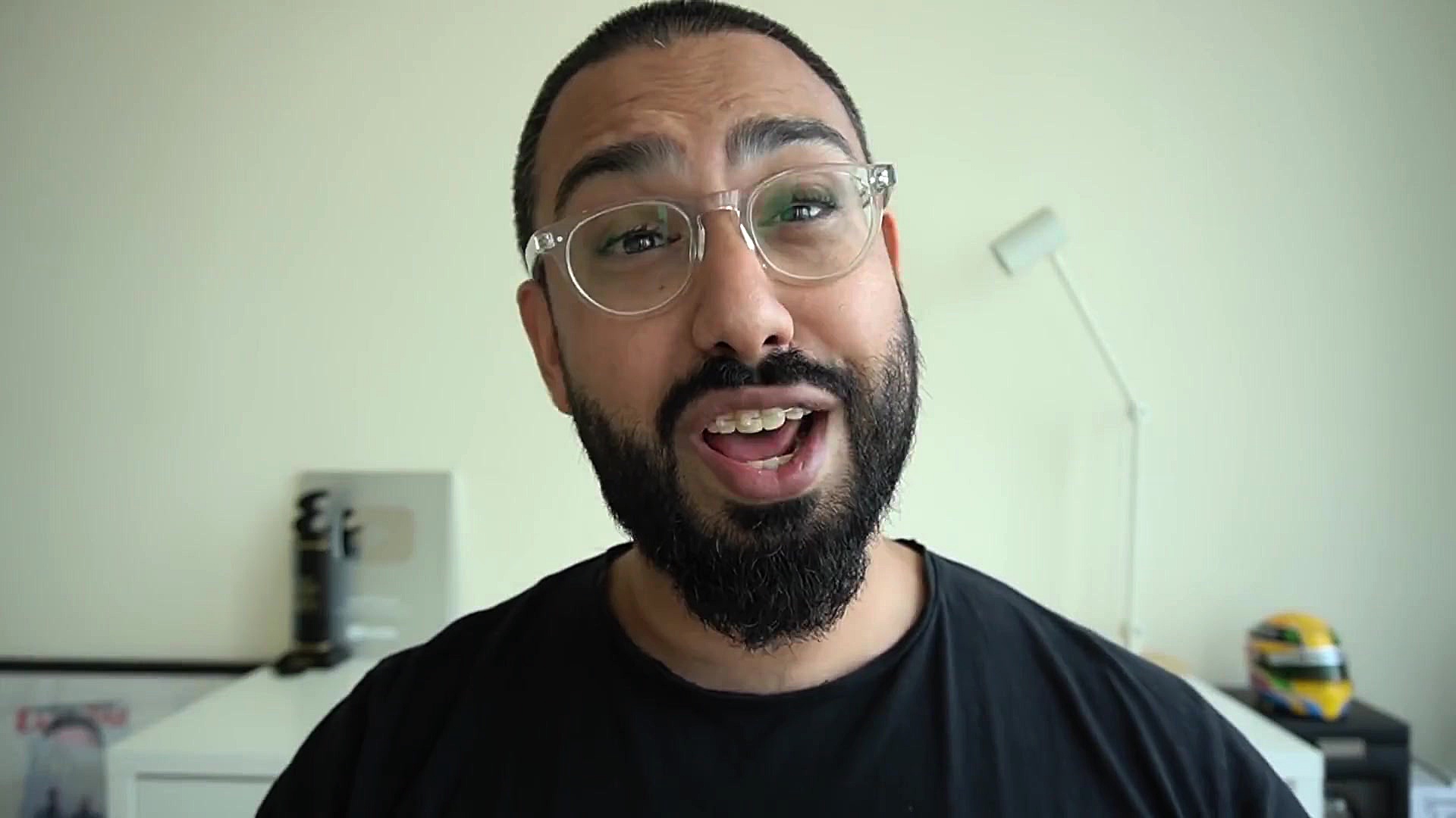 جعبه گشایی و بررسی اولیه آیفون...