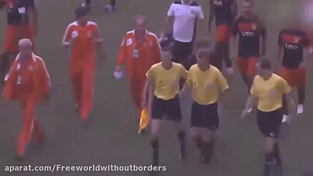 درگیری بازیکنان و داوران