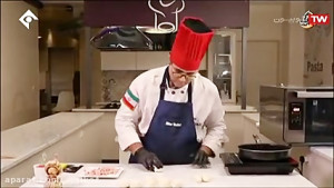 طرز تهیه نان سیمیت با سوسیس