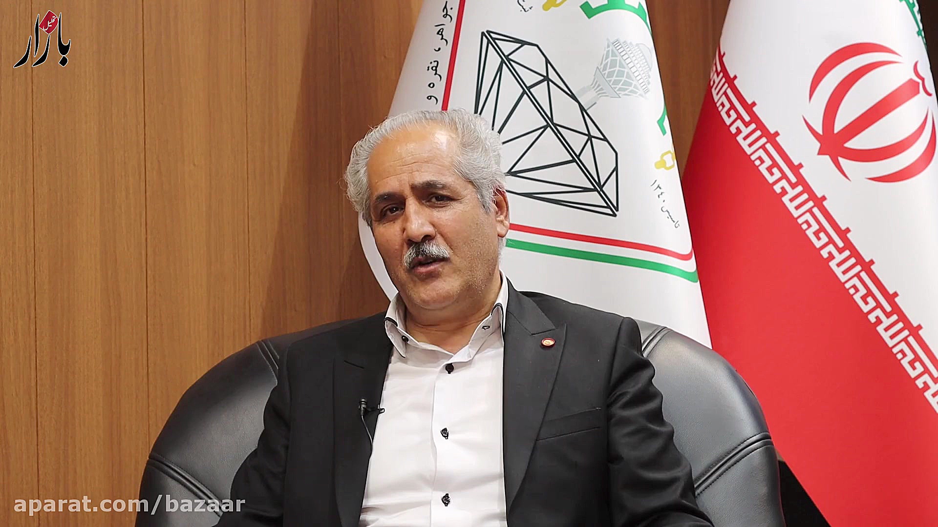 چه کسی قیمت طلا در ایران بالا...