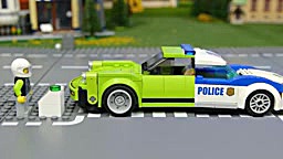 ماشین بازی کودکانه به همراه لگ...