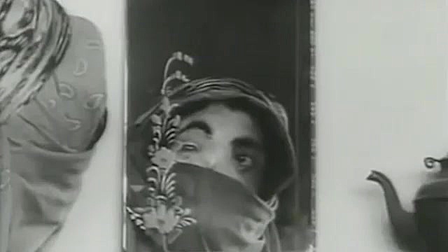 خانه سیاه است