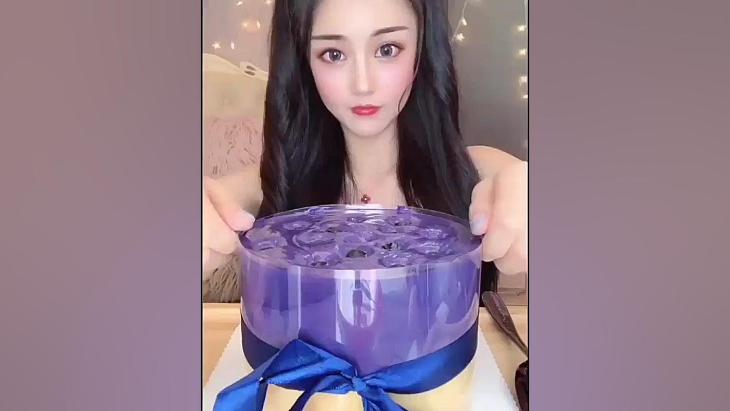 چالش آسمر (خوردن کیک)