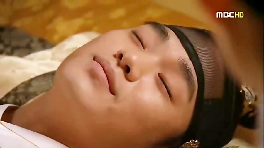 سانسور های سریال ماه در آغوش خ...