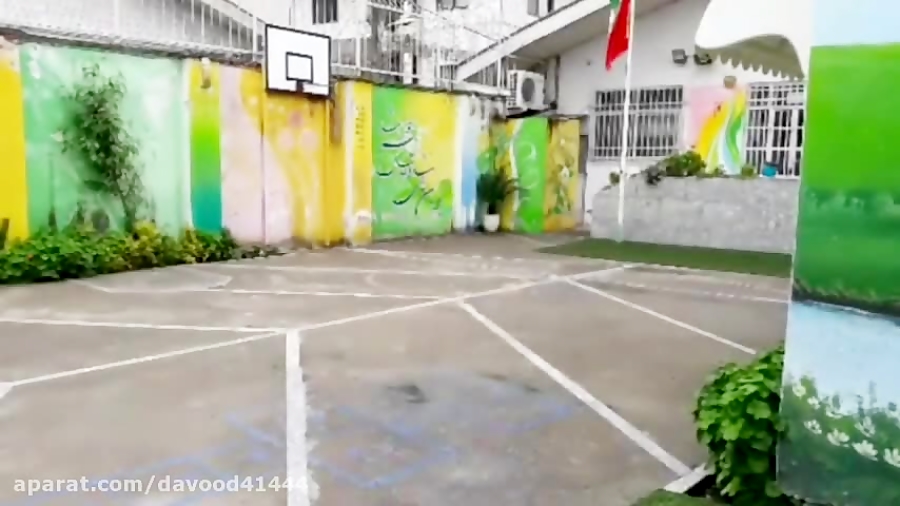 دختران گل باران اندیشه، مدرسه...