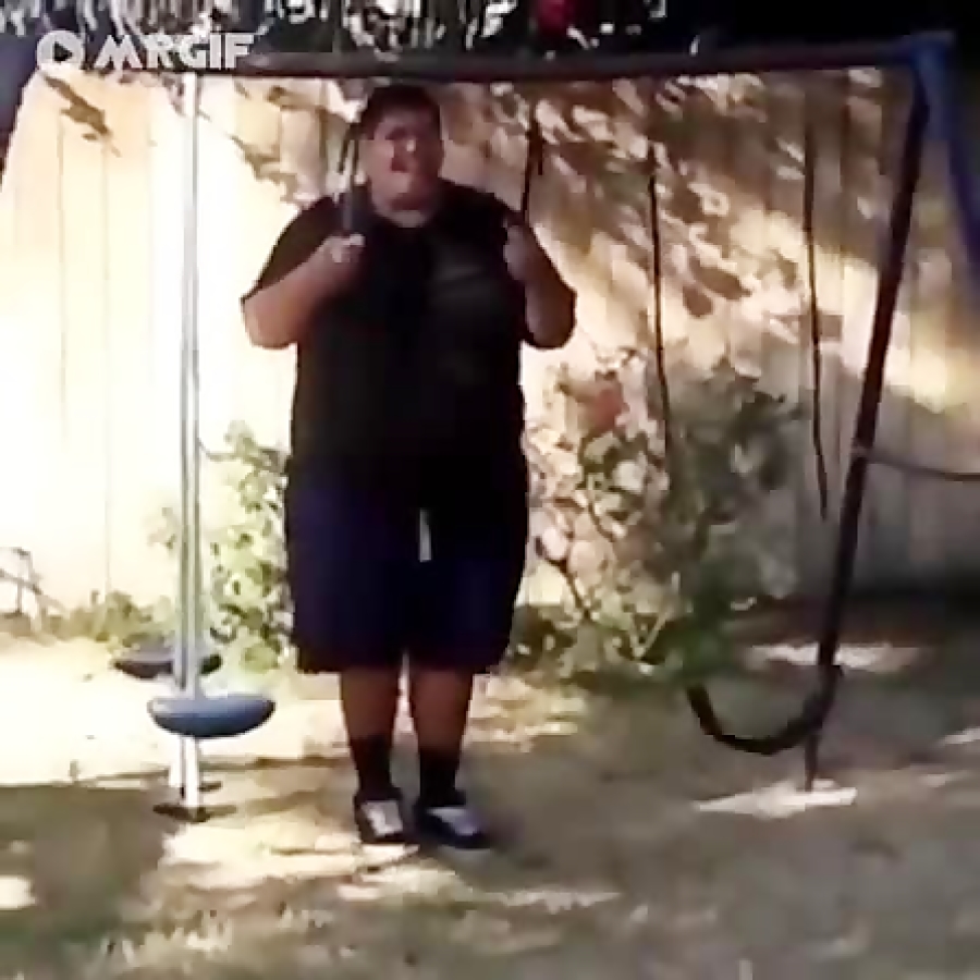 جلو عظمتش خم شد