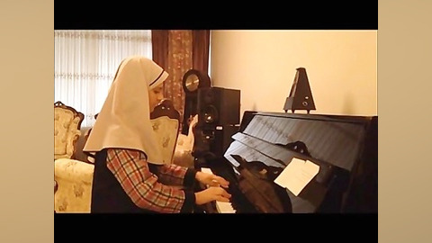 پیانیست جوان آیه امرجی پاییز پ...